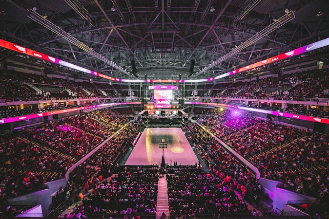 NBA全明星赛精彩扣篮，球员在空中演绎暴力美学，2025-2026赛季全明星周末即将到来